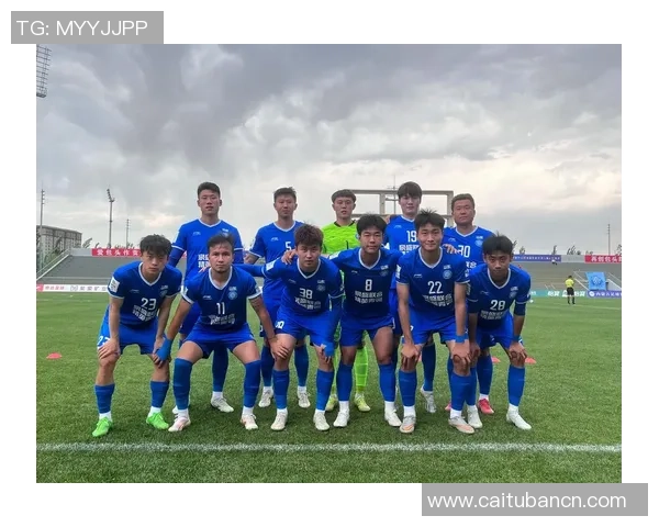 51号球衣传奇足球明星的辉煌历程与不朽成就解析