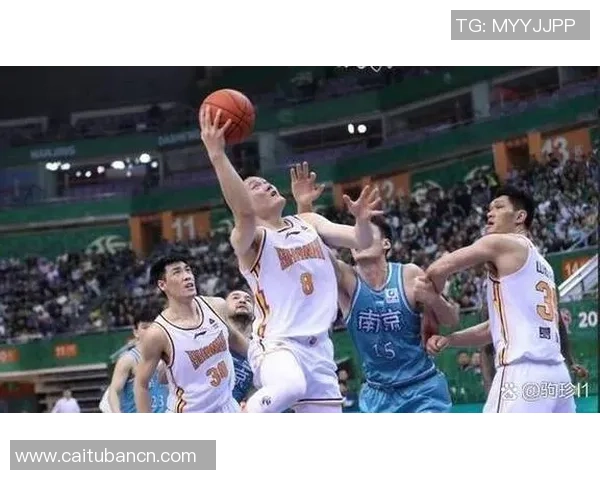 南京篮球队速度之舞：联赛中的迅猛表现与战术解析
