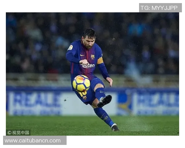 足球明星在右边路的精彩射门瞬间引爆全场激情与欢呼