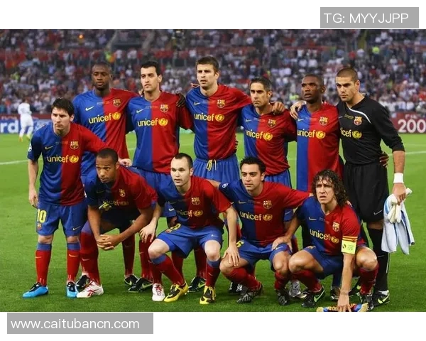 足球明星退役引发热议球迷情感交织回忆与期待共存